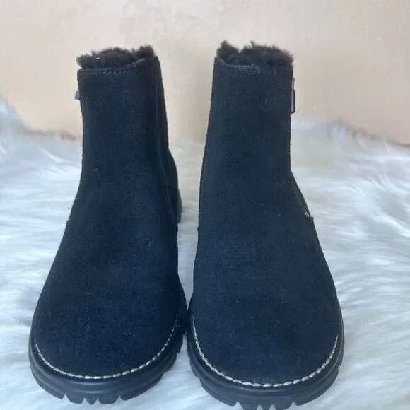 UGG #5431 Suede Shearling Lined Ankle Boots Size 7 - Picture 2 of 12